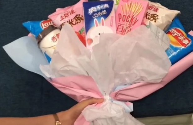 冬天的第一个零食花束怎么做？冬天的第一个零食花束制作方法以及图片分享