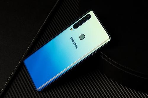 我来教你三星a9s切换为简易模式的具体操作步骤。