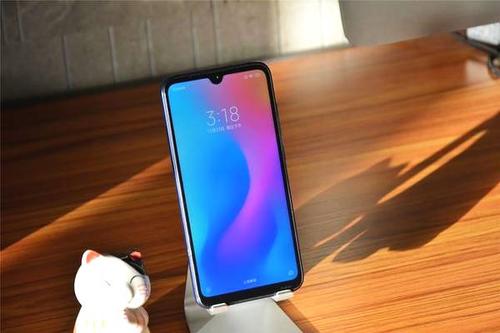 我来分享小米play中将锁屏时状态栏关掉的具体操作方法。