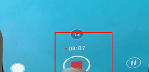 图文详解使用oppor15录制视频的具体操作步骤。