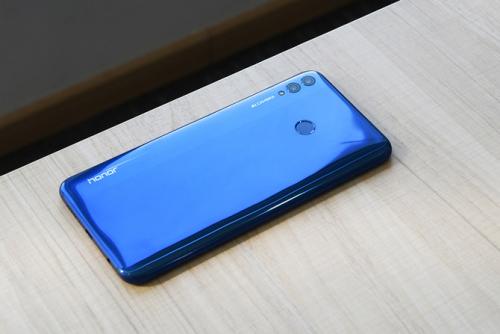 图文详解荣耀8x设置自动接听电话的具体操作步骤。