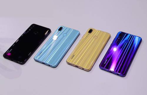 图文详解华为nova3中下载软件的具体操作步骤。